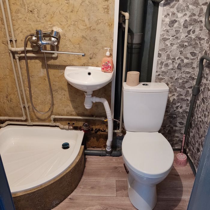 Однокімнатна ,район Критого ринку!