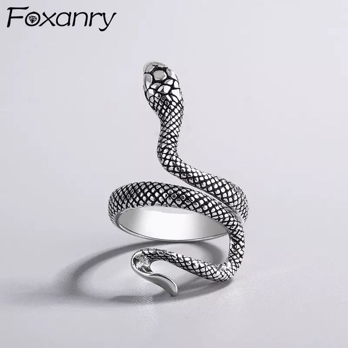 Женские серебрянные кольца