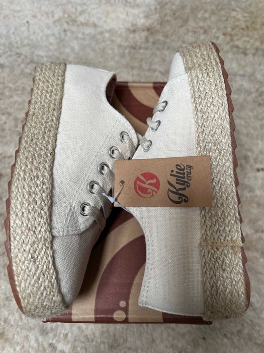 espadryle trampki Kylie Crazy roz 32/ 20 cm beżowe sznurowane