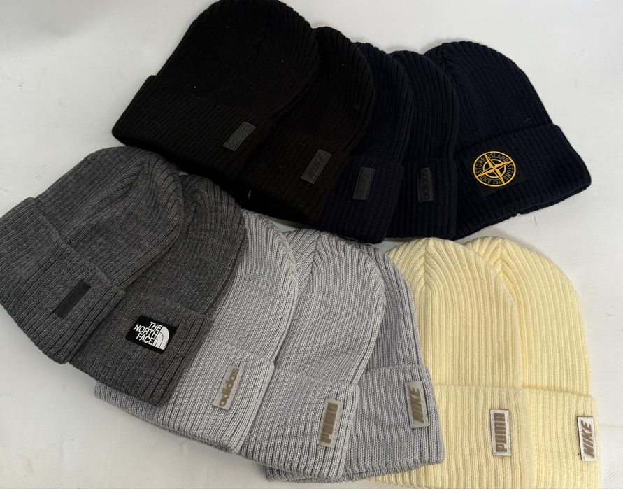 Весняно-осіння  жіноча шапочка