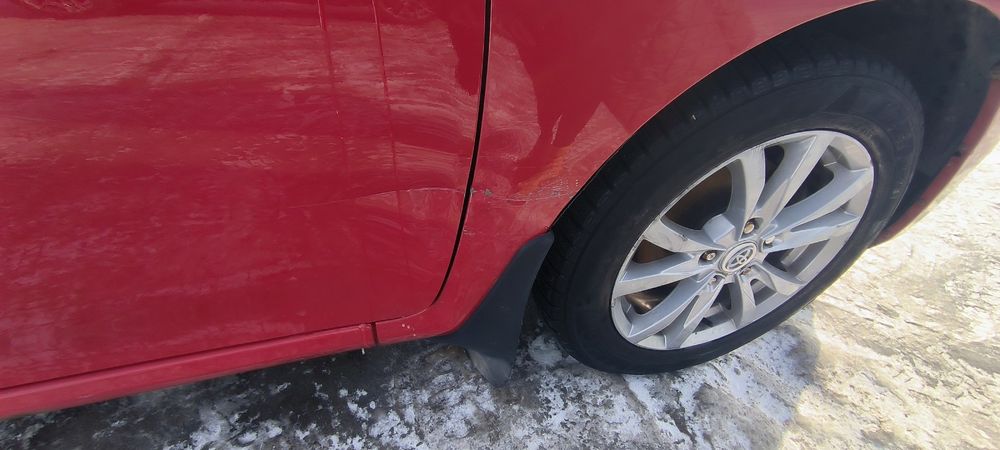 Продаю TOYOTA AURIS 2008