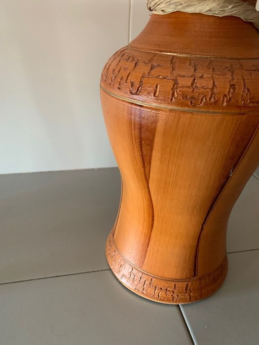 Jarrão de barro decorativo