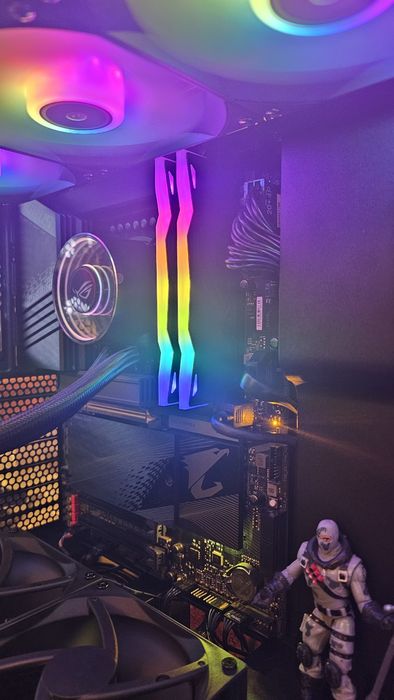 Komputer do gier, Intel i5-14 gen., 2 x dysk m2, 32 gb ddr4, NZXT, AOU