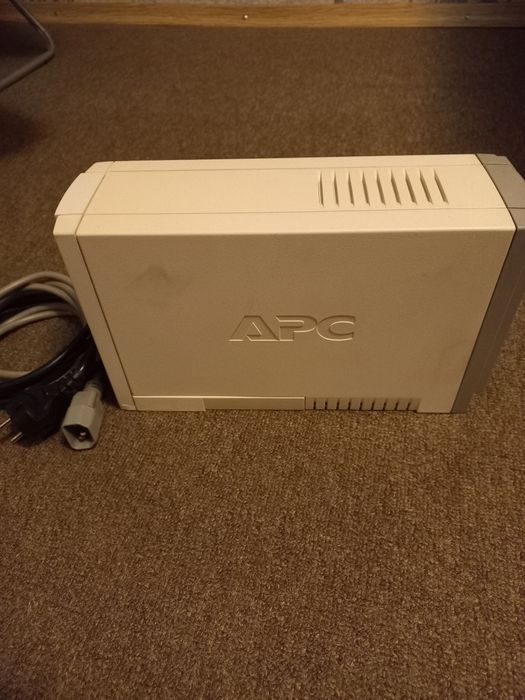 Безперебійник APC BACK-UPS CS 500