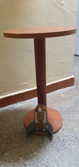 Stolik do przedpokoju ze słoniem