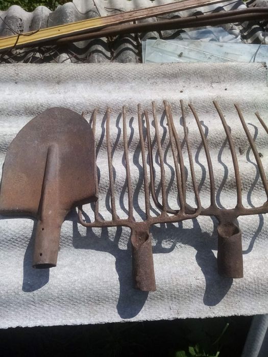 Гралячі ,лопата ,бур ,коловорот.