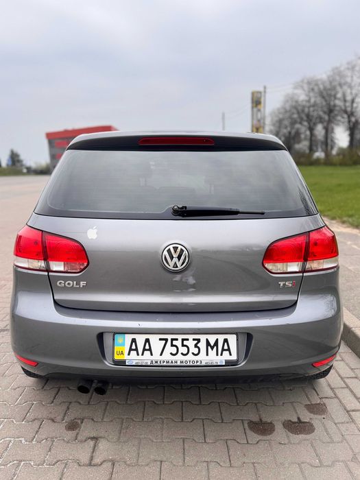 Volkswagen Golf 2011 - $8900