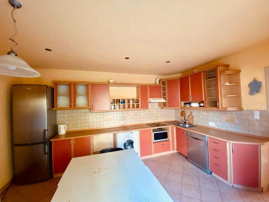 Dom do wynajęcia. 250 metrów kwadratowych.