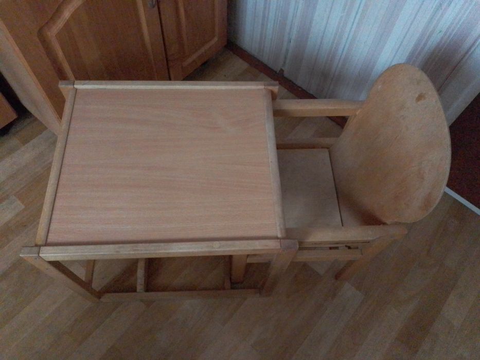 Дитячий столик та стілець