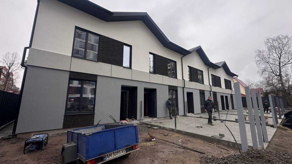 Ірпінь таунхаус в центральній частині, поруч школа