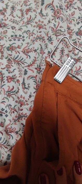 Krótkie brązowe spodenki, bardzo wygodne, Reserved r. 38