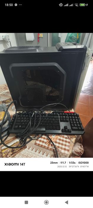 Computador e teclado