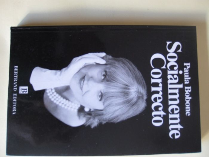 Socialmente Correcto de Paula Bobone