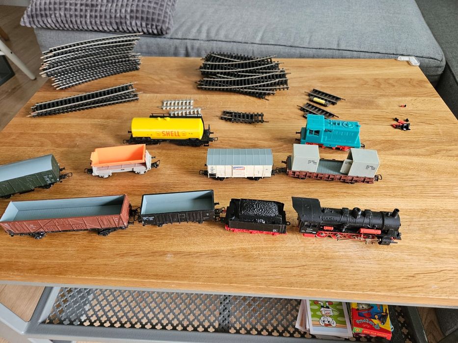 Pociągi i tory PIKO