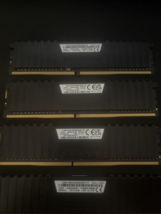 4x8gb 32GB 3200MHZ DDR4 Corsair Vengeeance LPX