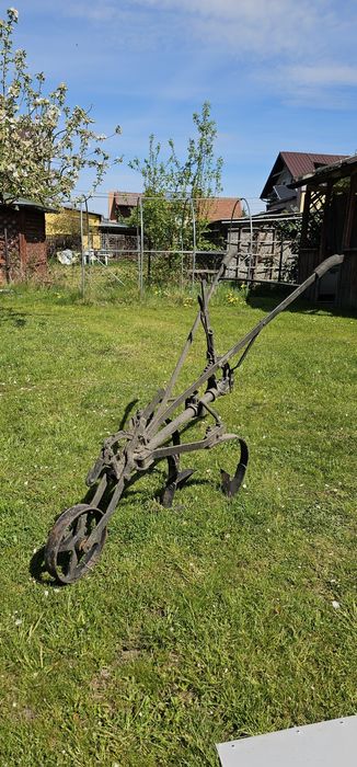 Pług konny 1958r. Antyk ozdoba ogrodu