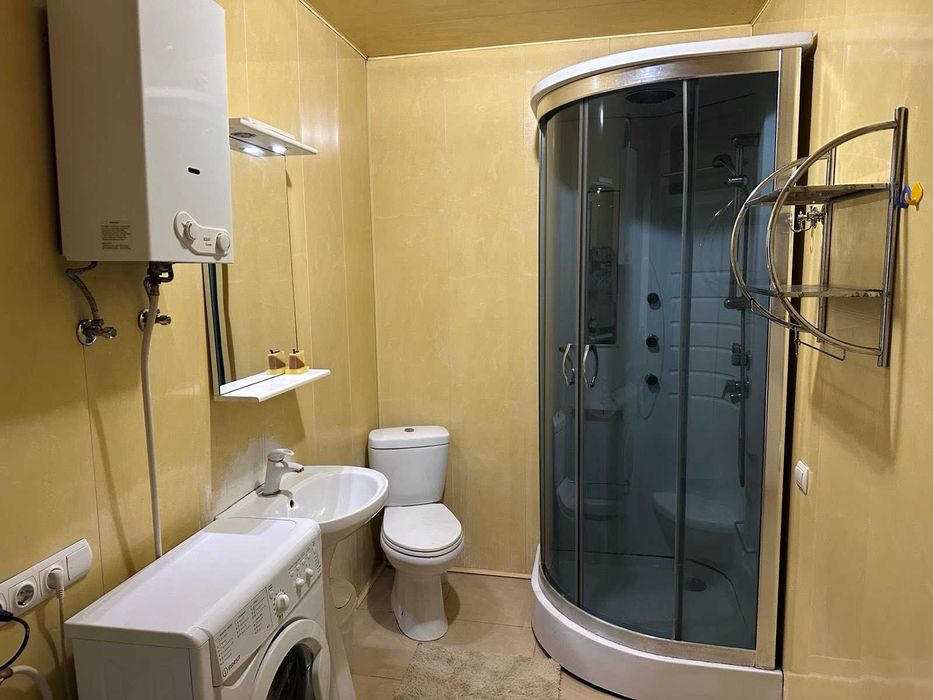 Оренда пів будинку в Тарасівці 100м2 з ремонтом та гаражем