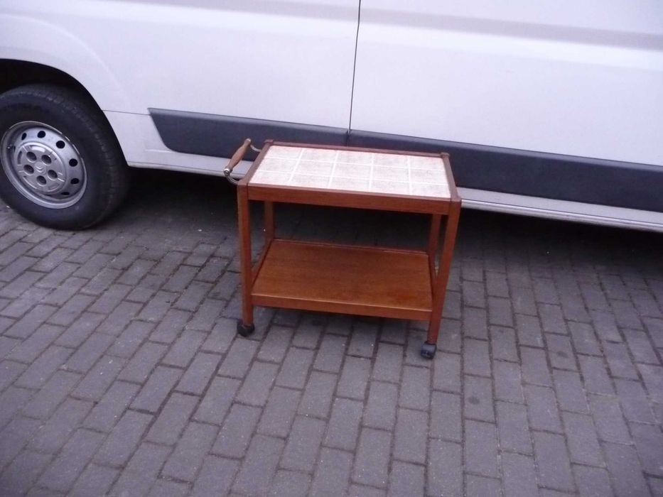 Barek stolik na kółkach