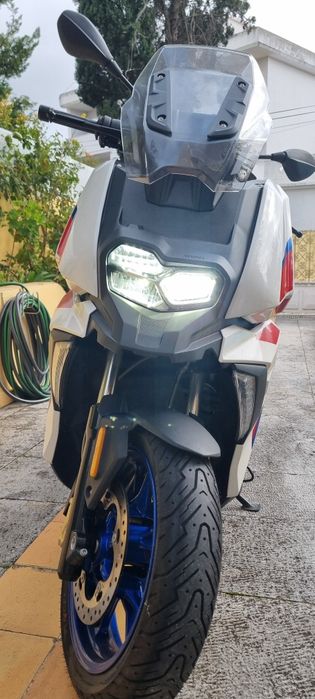BMW C400X Sport Branca e Azul
