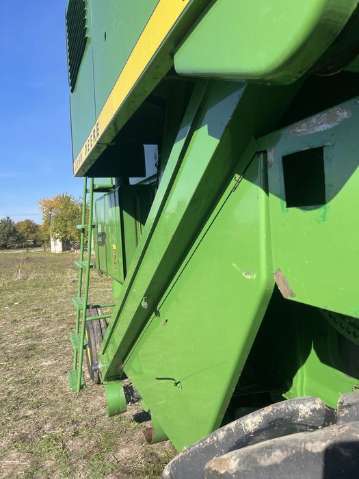 Комбайн John Deere 952