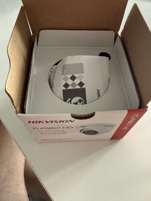 Kamera HIKVISION DS-2CE56D0T-IRM 2.8mm 8 sztuk