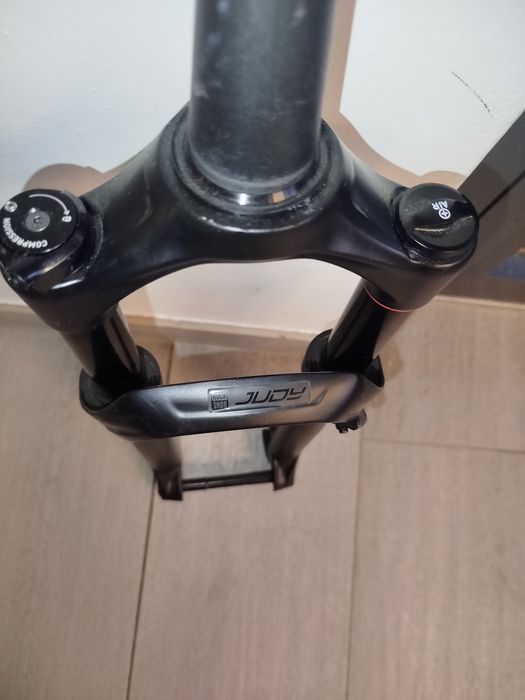 Amortyzator Rock Shox Judy 27,5 15x110 Boost tapered 100mm