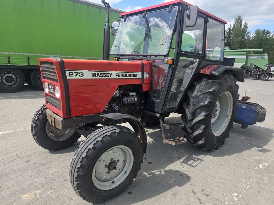 Ciągnik rolniczy Massey Ferguson 273 z Niemiec
