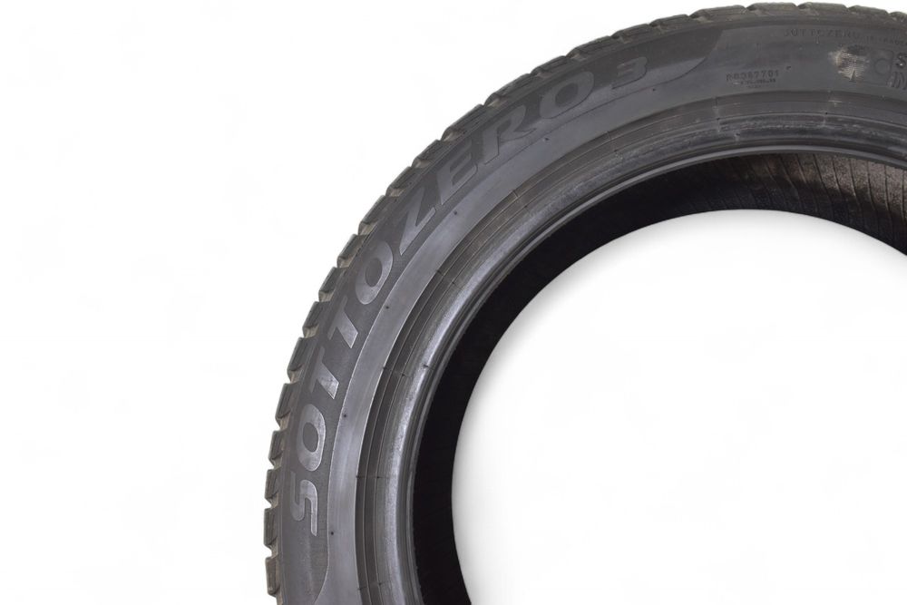 Opona Zimowa PIRELLI SOTTOZERO 3 235/45R18 94 V 4,17mm