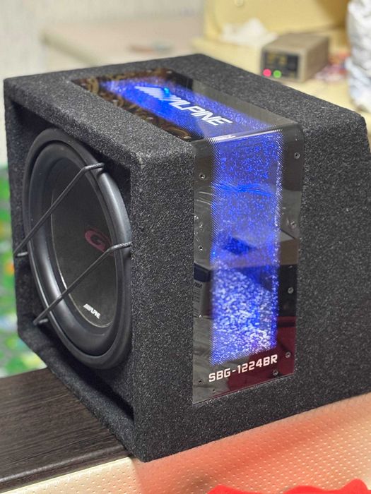 Автомагнитола / сабвуфер / динамики / усилители / Alpine / Tempo