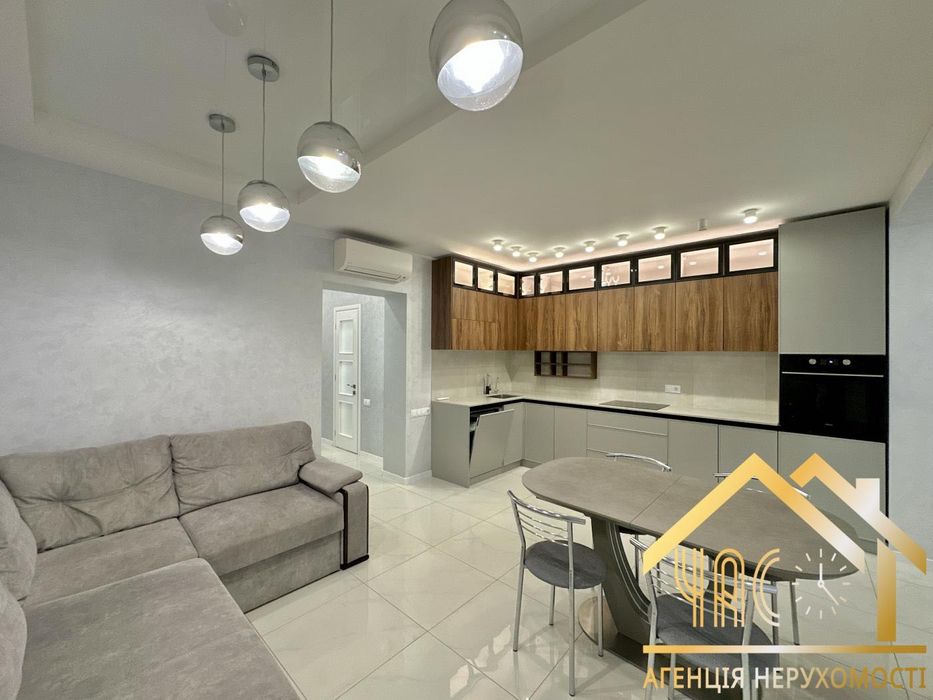 Таунхаус 95 м² з ремонтом і меблями, Жуляни, Київ