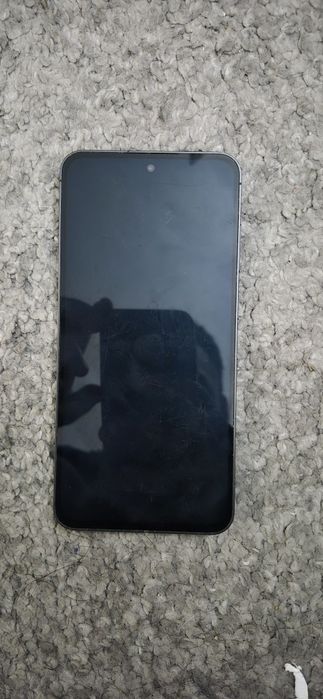 Vende-se Samsung galaxy s24 fe para o uso dos seus componentes