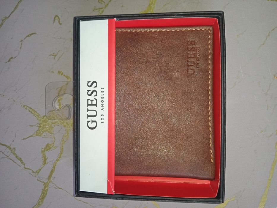 Продам гаманець GUESS кожаний