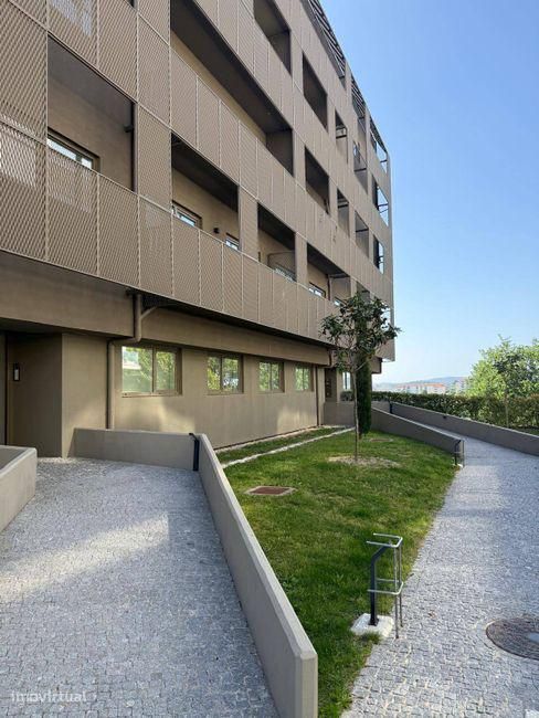 Apartamento T3 à venda em Guimarães — Azurém, Braga