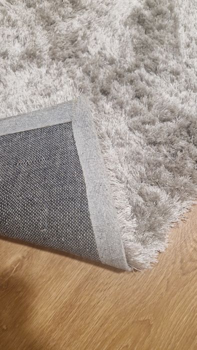 Carpete pelo longo cinza