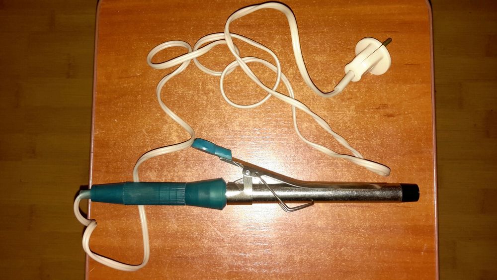 Фен , плойка, щипці