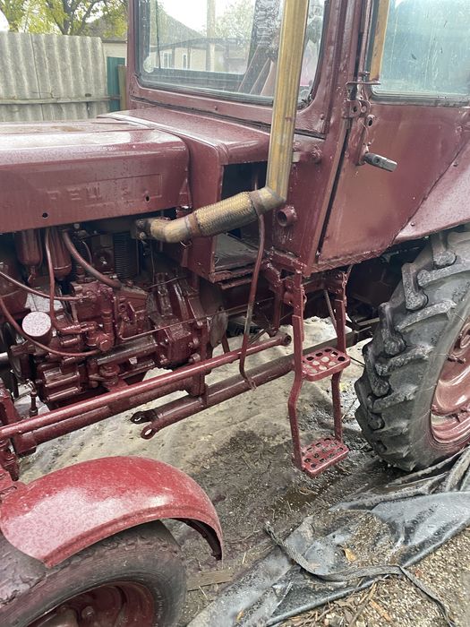 Продам тракторТ25