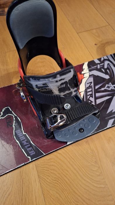 Używana deska snowboardowa Nitro 132 cm