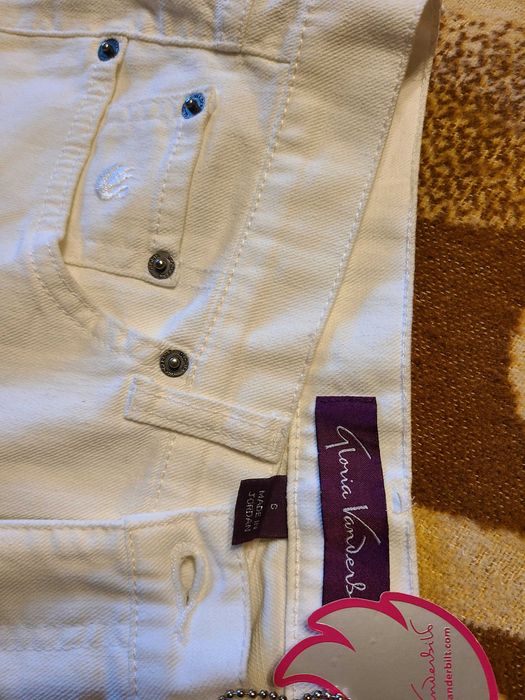 Нові. Жіночі. Stretch Boot Cut Gloria-Vanderbilt Jeans. USA.