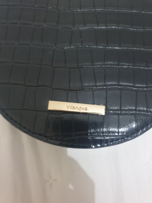 Bolsa redonda preta marca vilanova