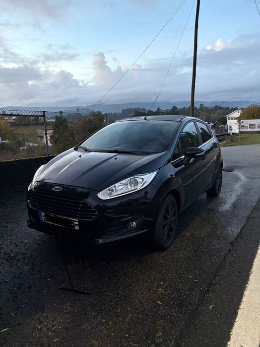 Vendo Ford Fiesta