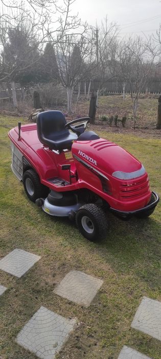 садовий трактор Honda ,газонокосарка,газонокосилка