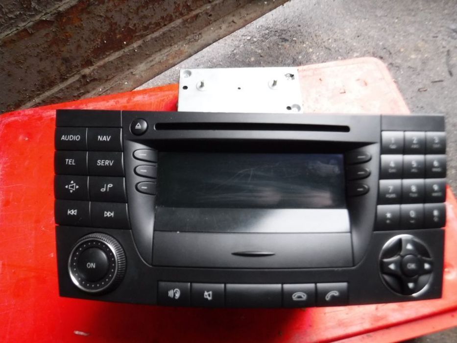 Mercedes E Klasa W211 radio nawigacja navi A2118704589