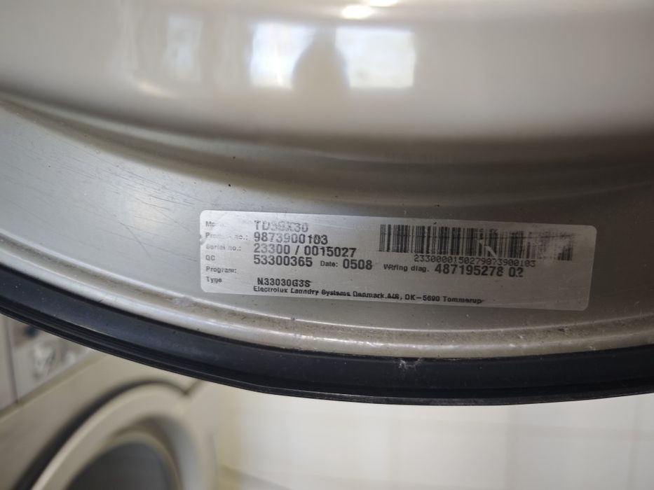 Сушильна машина професійна подвійна 16 кг Electrolux T4300