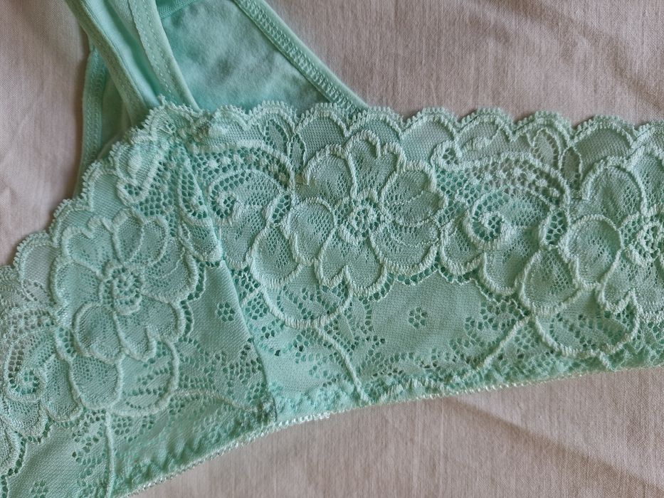 Stringi damskie rozm. M