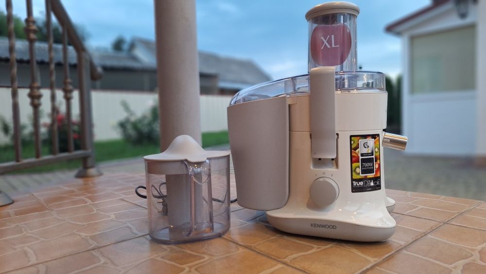 Соковижималка Kenwood je680 в ідеальному стані