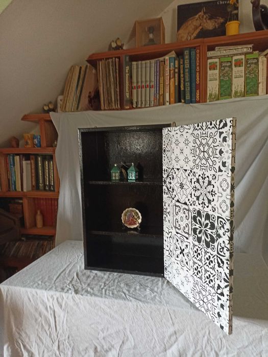 Armário de casa de banho