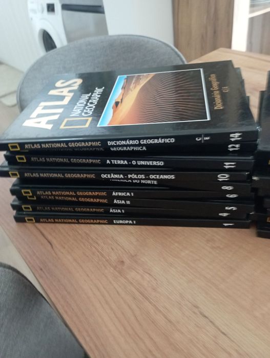 Vendo 17 volumes atlas Nacional Geográfico estado novo