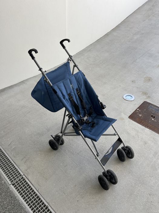 Carrinho de crianca de passeio