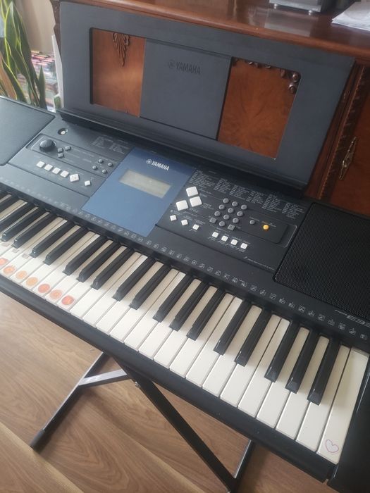 keyboard yamaha ze stojakiem