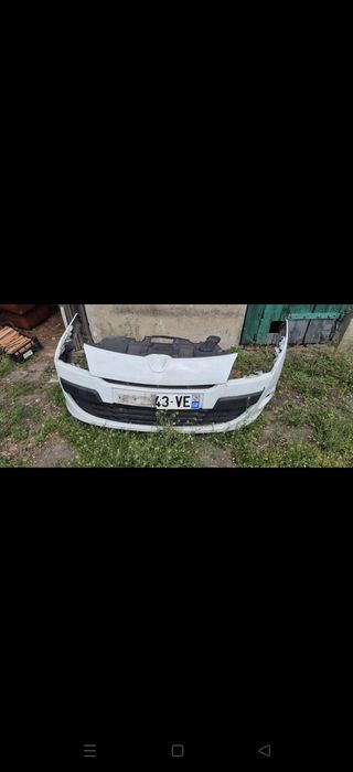 Zderzak maska renault Megane